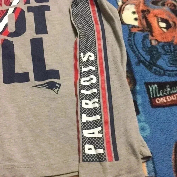 NFL Patriots long sleeve - Picture 3 of 5
